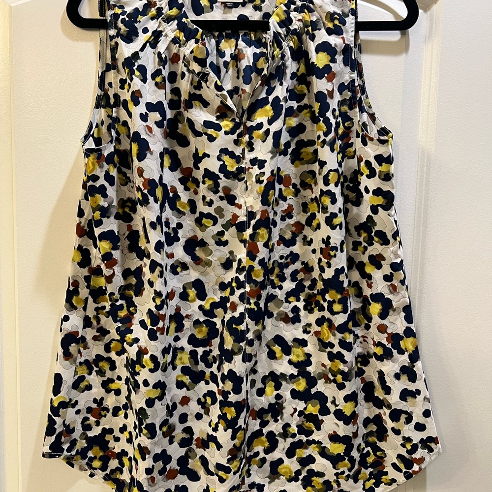 CAbi Seeing Spots Fierce White Yellow Blue Style # 5222 Sleeveless Blouse XL - Picture 2 of 6